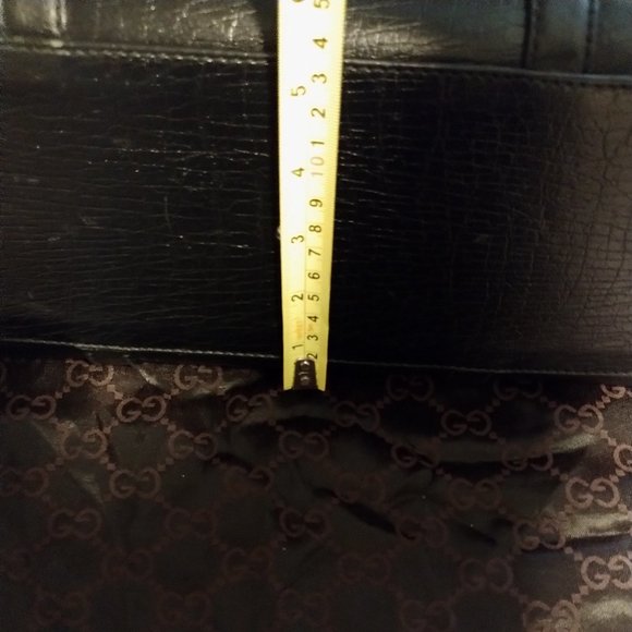 Authentic Gucci Black Leather Zipper Handbag - Picture 14 of 15